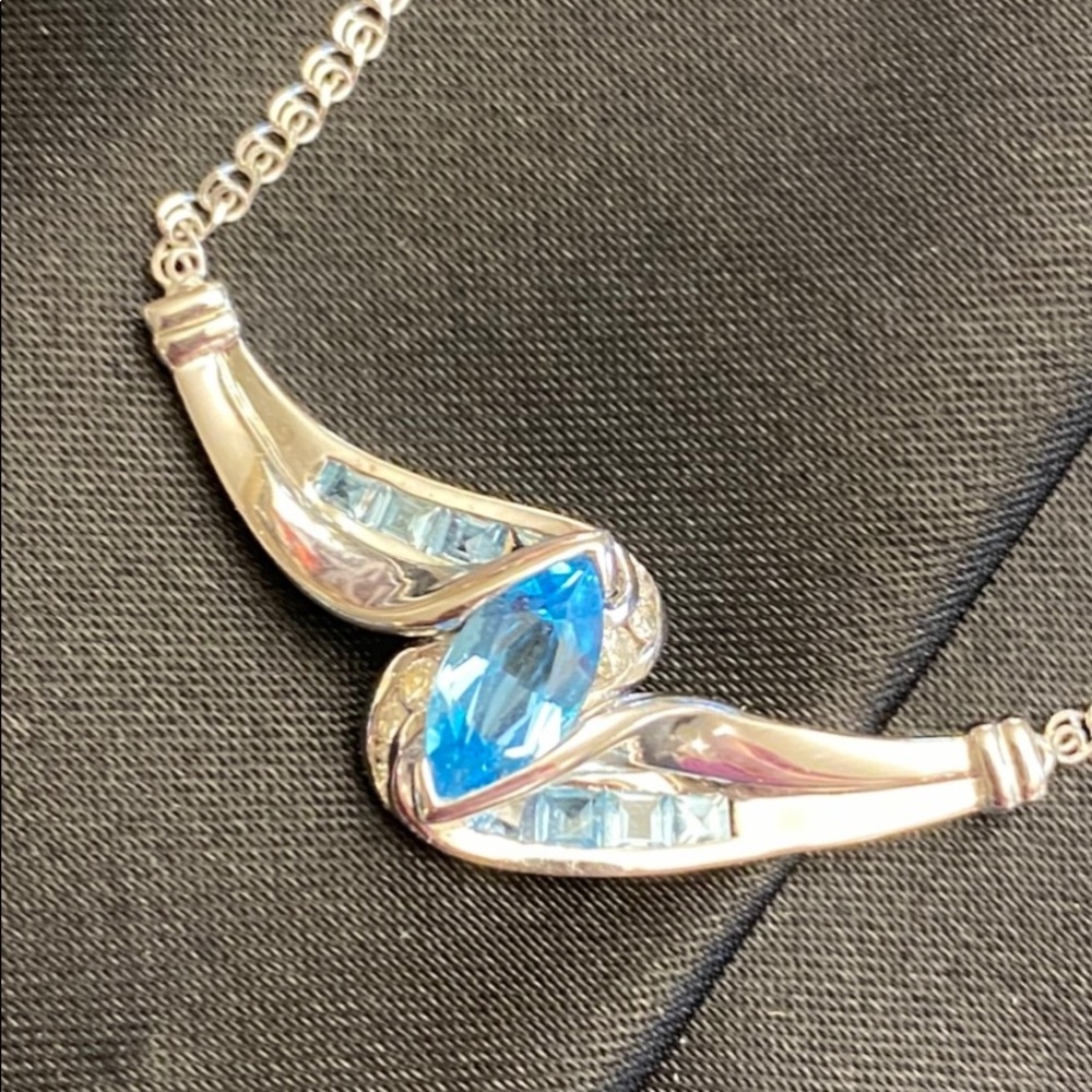 Necklace Set - Picture 5 of 8